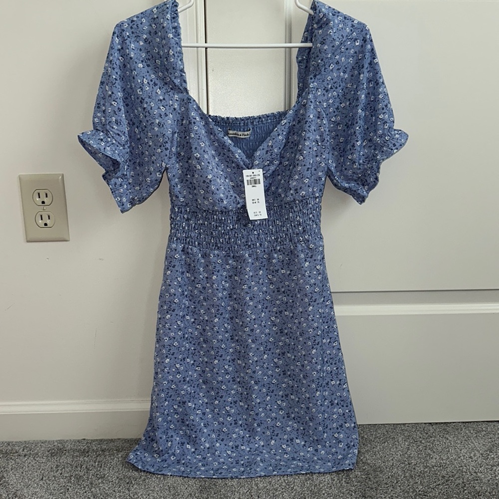 Abercrombie women’s sun dress small